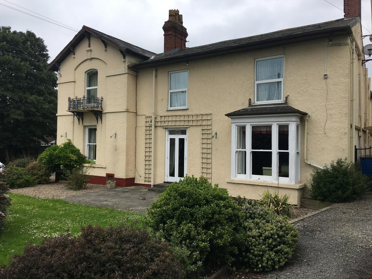 Winston Manor Guesthouse Rooms Churchill  Esterno foto