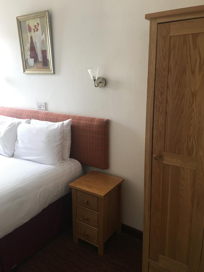 Winston Manor Guesthouse Rooms Churchill  Esterno foto