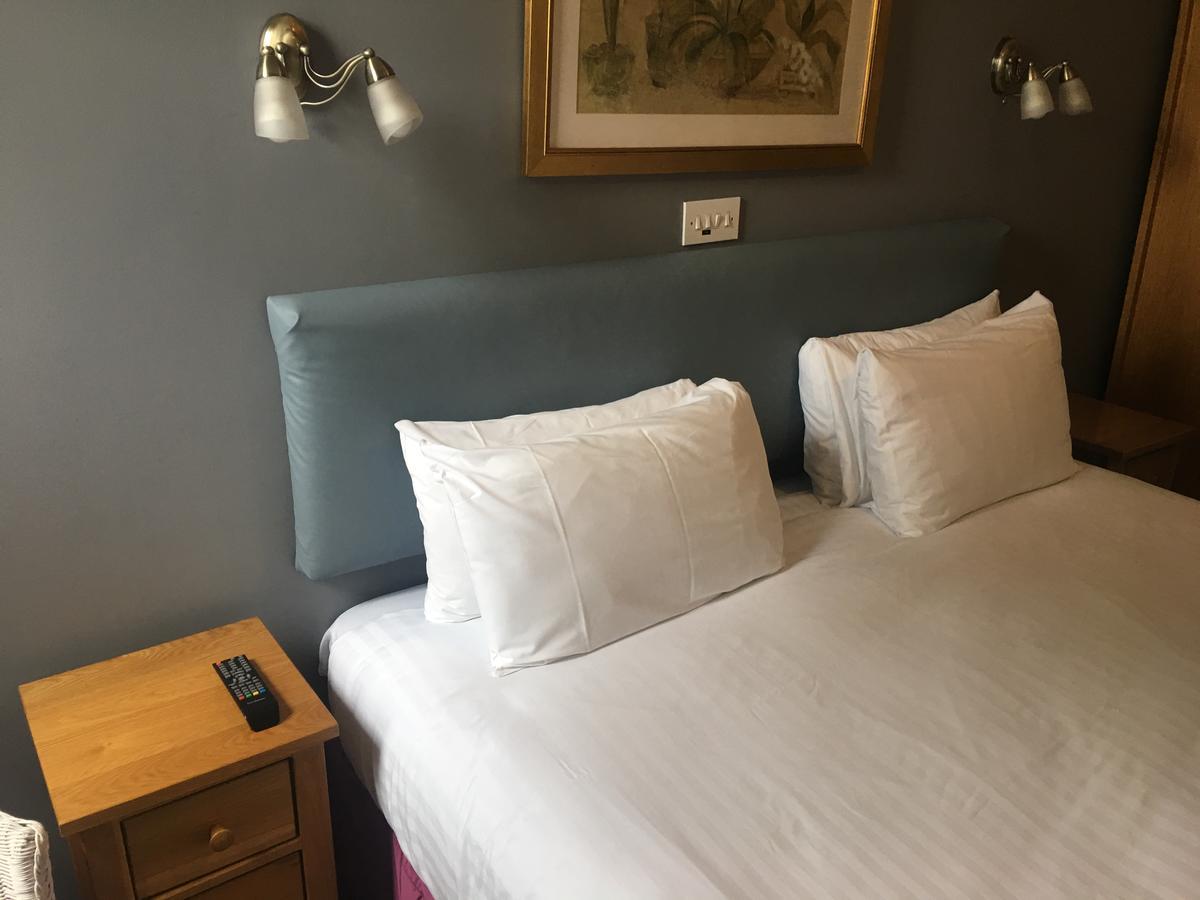 Winston Manor Guesthouse Rooms Churchill  Esterno foto