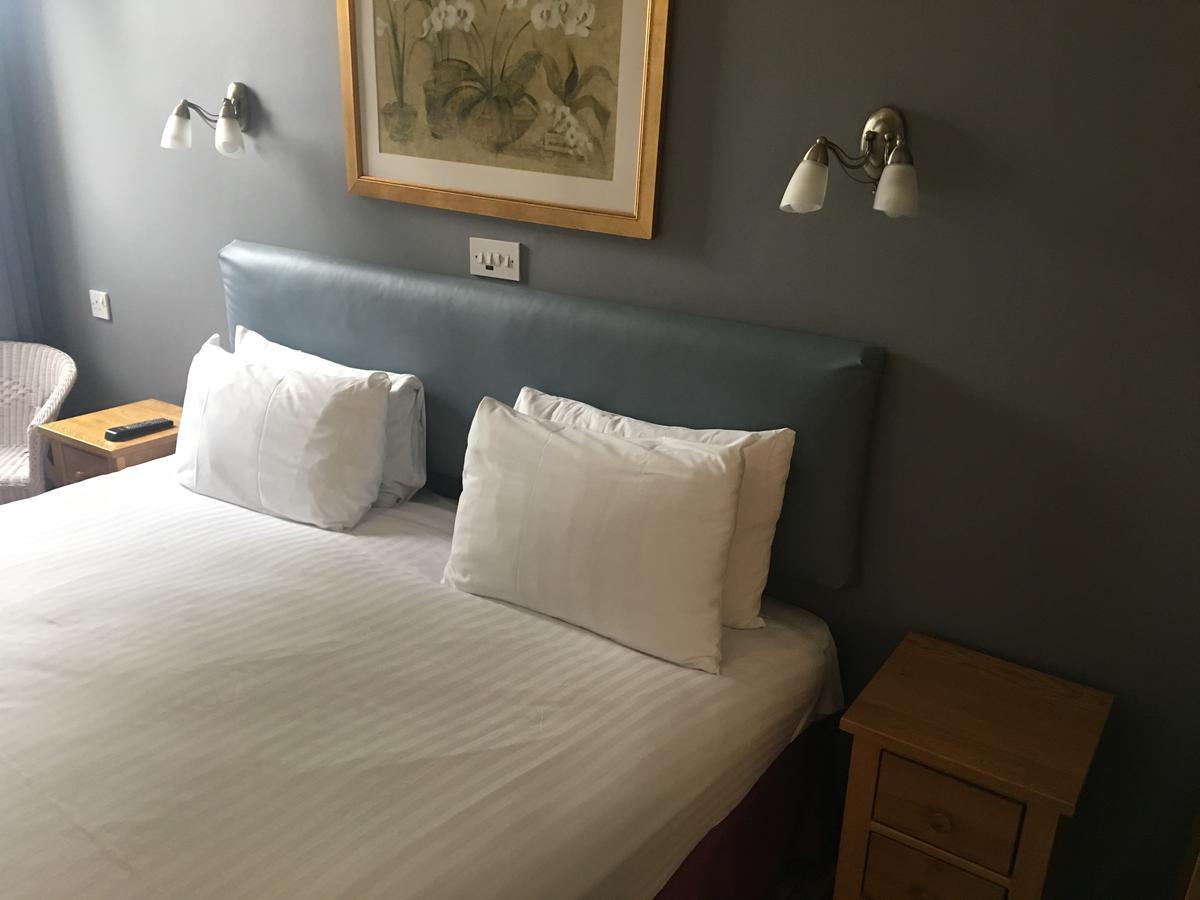 Winston Manor Guesthouse Rooms Churchill  Esterno foto
