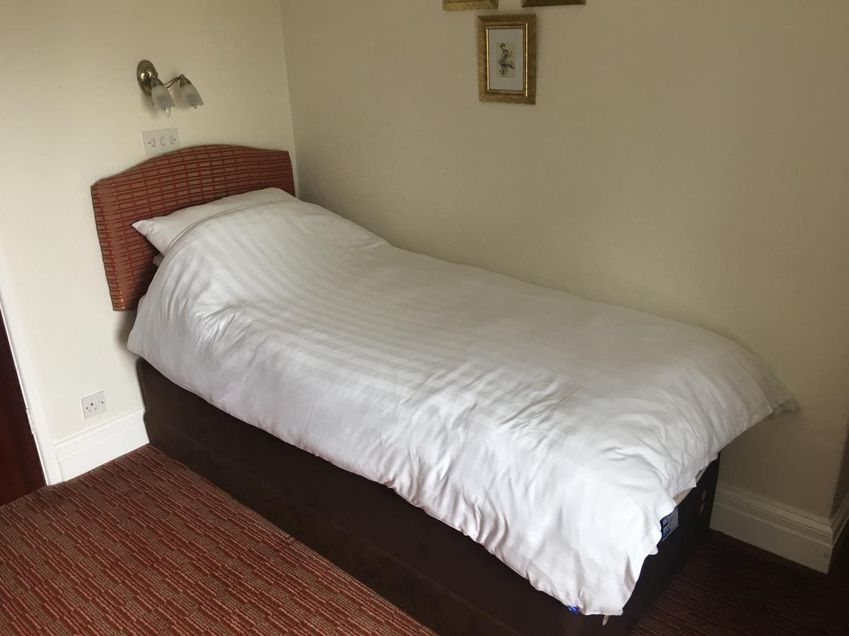 Winston Manor Guesthouse Rooms Churchill  Esterno foto