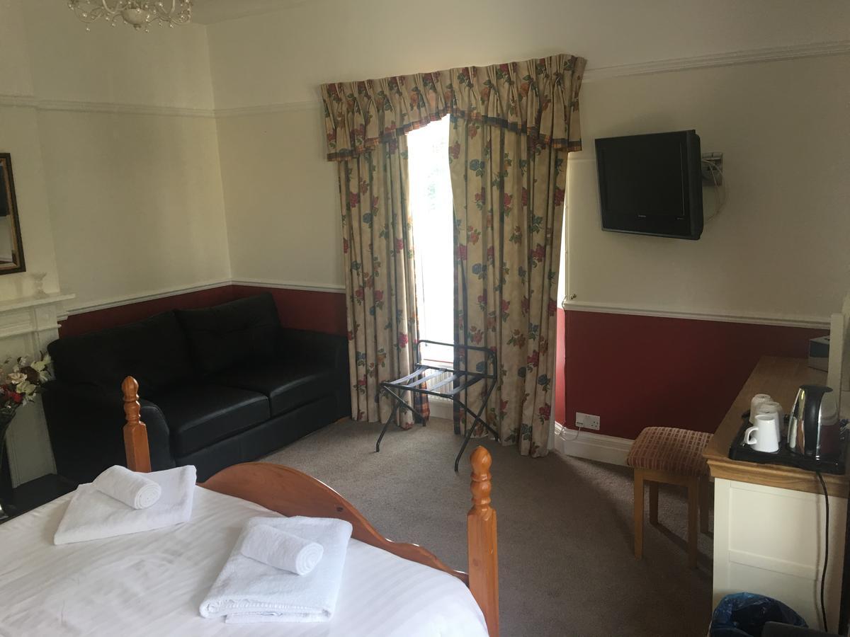 Winston Manor Guesthouse Rooms Churchill  Esterno foto